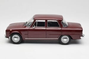Alfa Romeo Giulia 1300 Σκούρο Κόκκινο Minichamps 1:18 180120906 Μέταλλο - εικόνα 4 από 8