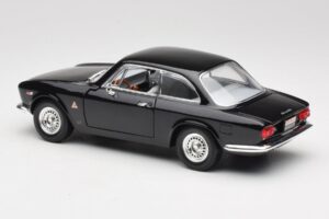 Alfa Romeo Giulia Sprint GTA Μαύρο Road Signature 1:18 92348 Μέταλλο - εικόνα 7 από 8