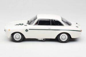 Alfa Romeo GTA 1300 Junior Λευκό Minichamps 1:18 155120021 Μέταλλο - εικόνα 3 από 6
