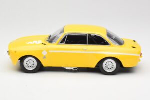 Alfa Romeo GTA 1300 Junior Κίτρινο Minichamps 1:18 155120024 Μέταλλο - εικόνα 5 από 6