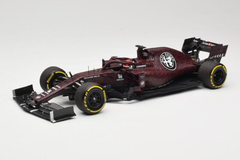 Alfa Romeo Racing C38 #7 K. Raikkonen Valentine's Day Livery Shakedown Fiorano 14th February 2019 Minichamps 1:18 110199907 Μ