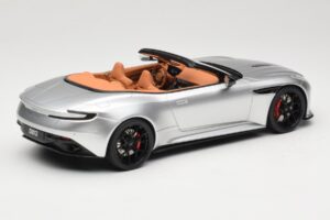 Aston Martin DB12 Volante Ασημί GT Spirit 1:18 GT945 Ρητίνη - εικόνα 2 από 6