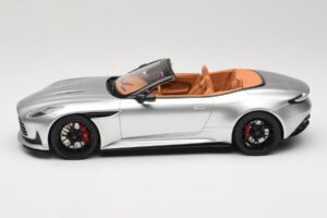 Aston Martin DB12 Volante Ασημί GT Spirit 1:18 GT945 Ρητίνη - εικόνα 3 από 6