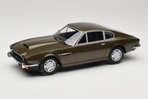 Aston Martin DBS Olive Πράσινο CMR 1:18 CMR003 Μέταλλο