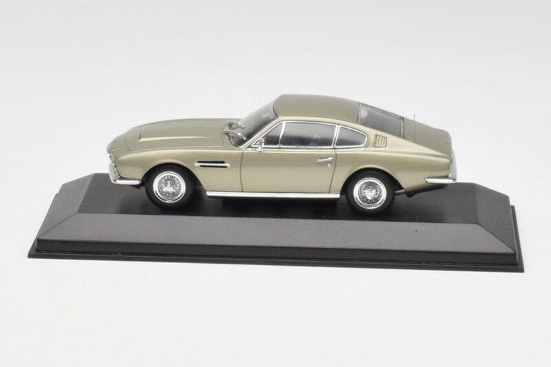 Aston Martin DBS Ασημί Πράσινο Μεταλλικό Minichamps 1:43 Aston Martin DBS Ασημί Πράσινο Μεταλλικό Minichamps 1:43 400137600 Μέταλλο