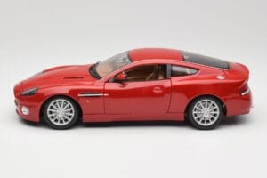 Aston Martin V12 Vanquish Κόκκινο Bburago 1:18 34063 Μέταλλο - εικόνα 4 από 8