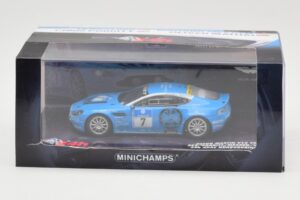 Aston Martin V12 Vantage #7 U. Bez / Porritt / R. Meaden / Mathai 24 Hours Nurburgring 2009 Minichamps 1:43 437091307 Μέταλλο - εικόνα 4 από 4