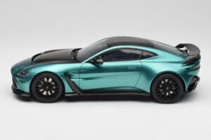 Aston Martin V12 Vantage Racing Green GT Spirit 1:18 GT922 Ρητίνη - εικόνα 3 από 6