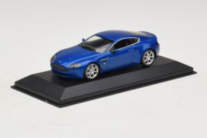 Aston Martin V8 Vantage Blue Metallic Minichamps 1:43 400137422 Μέταλλο - εικόνα 2 από 4