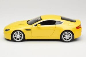 Aston Martin V8 Vantage Κίτρινο Hot Wheels 1:18 G7159 Μέταλλο - εικόνα 4 από 8
