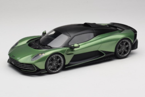 Aston Martin Valhalla Iridescent Emerald Green GT Spirit 1:18 GT558 Ρητίνη