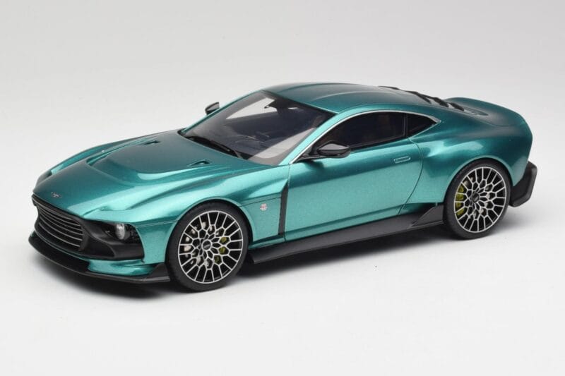 Aston Martin Valour Racing Green GT Spirit 1:18 GT480 Ρητίνη