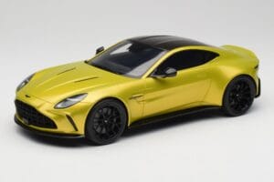 Aston Martin Vantage Cosmopolitan Yellow GT Spirit 1:18 GT514 Ρητίνη