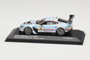 Aston Martin Vantage V12 GT3 #32 J. Stuck ADAC GT Masters 2012 Minichamps 1:43 437121332 Μέταλλο