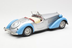 Audi 225 Front Roadster Μπλε Ασημί CMC 1:18 M-075B Μέταλλο - εικόνα 2 από 6