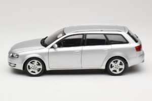 Audi A4 B7 3.2 Quattro Avant Ασημί Minichamps 1:18 5010404215 Μέταλλο - εικόνα 4 από 8