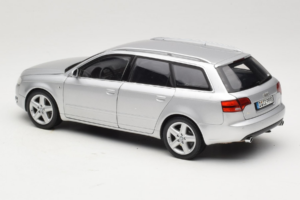 Audi A4 B7 3.2 Quattro Avant Ασημί Minichamps 1:18 5010404215 Μέταλλο - εικόνα 7 από 8