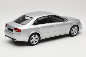 Audi A4 B7 Ασημί Minichamps 1:18 100014402 Μέταλλο - εικόνα 3 από 8