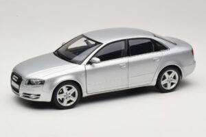Audi A4 B8 3.2 Quattro Ασημί Minichamps 1:18 5010404115 Μέταλλο