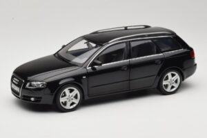 Audi A4 B8 Avant 3.2 Quattro Μαύρο Minichamps 1:18 5010404225 Μέταλλο