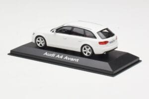 Audi A4 B8 Avant Ibis White Minichamps 1:43 5010804213 Μέταλλο - εικόνα 3 από 4