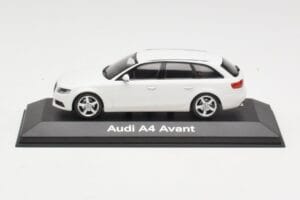 Audi A4 B8 Avant Ibis White Minichamps 1:43 5010804213 Μέταλλο