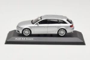 Audi A4 B8 Avant Ice Silver Minichamps 1:43 5011204213 Μέταλλο