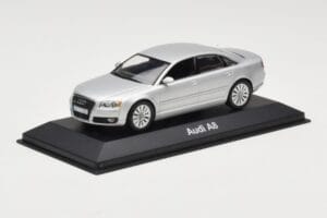 Audi A8 D3 Ανοιχτό Ασημί Minichamps 1:43 5010508113 Μέταλλο - εικόνα 2 από 4