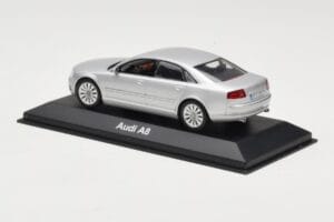 Audi A8 D3 Ανοιχτό Ασημί Minichamps 1:43 5010508113 Μέταλλο - εικόνα 3 από 4
