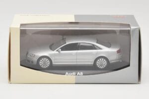 Audi A8 D3 Ανοιχτό Ασημί Minichamps 1:43 5010508113 Μέταλλο - εικόνα 4 από 4