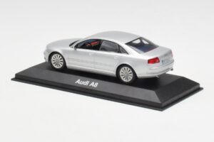 Audi A8 D3 Ασημί Minichamps 1:43 20000001386001 Μέταλλο - εικόνα 3 από 4