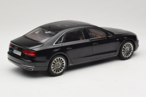 Audi A8L D3 W12 Phantom Black Kyosho 1:18 5011008125 Μέταλλο - εικόνα 3 από 8