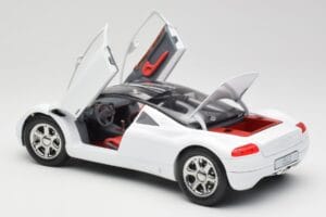 Audi Avus Quattro Alpine White Revell 1:18 08913 Μέταλλο - εικόνα 5 από 8