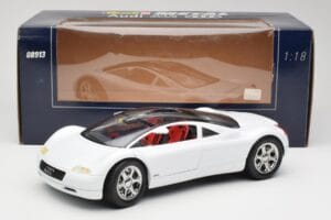 Audi Avus Quattro Alpine White Revell 1:18 08913 Μέταλλο - εικόνα 8 από 8