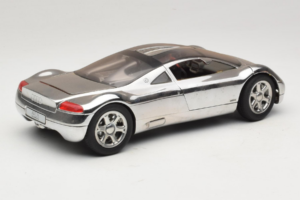 Audi Avus Quattro Chrome Silver Revell 1:18 08913-C1 Μέταλλο - εικόνα 3 από 8