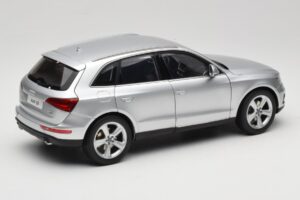 Audi Q5 8R Ice Silver Kyosho 1:18 09242IS Μέταλλο - εικόνα 3 από 8