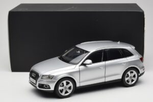 Audi Q5 8R Ice Silver Kyosho 1:18 09242IS Μέταλλο - εικόνα 8 από 8