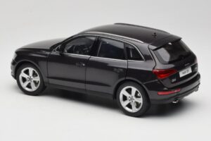 Audi Q5 8R Lava Grey Kyosho 1:18 09242LG Μέταλλο - εικόνα 7 από 8
