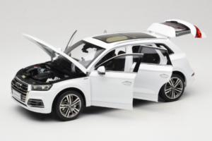 Audi Q5L FY Λευκό Paudi Model 1:18 30694 Μέταλλο - εικόνα 2 από 8