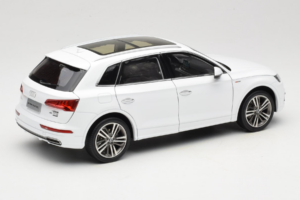 Audi Q5L FY Λευκό Paudi Model 1:18 30694 Μέταλλο - εικόνα 3 από 8