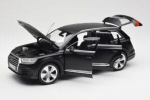 Audi Q7 4M Ματ Μαύρο Minichamps 1:18 110014001 Μέταλλο - εικόνα 2 από 8