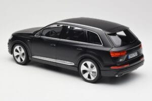 Audi Q7 4M Ματ Μαύρο Minichamps 1:18 110014001 Μέταλλο - εικόνα 7 από 8