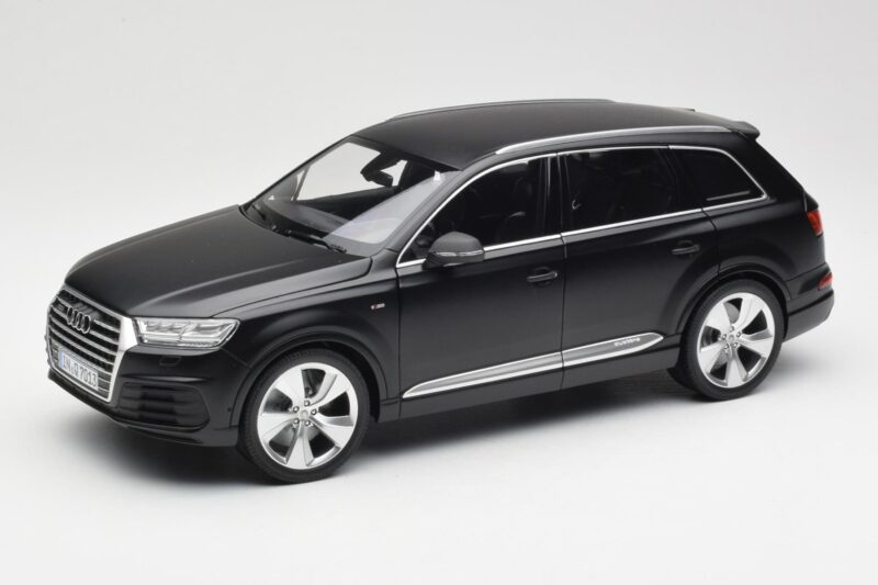 Audi Q7 4M Ματ Μαύρο Minichamps 1:18 110014001 Μέταλλο