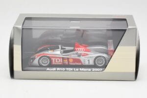 Audi R10 TDI LMP1 #1 F. Biela / E. Pirro / M. Werner 24 Hours of Le Mans 2007 Minichamps 1:43 5020700213 Μέταλλο - εικόνα 4 από 4