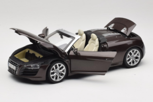 Audi R8 5.2 Spyder Teak Brown Kyosho 1:18 5010918525 Μέταλλο - εικόνα 2 από 8