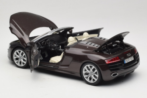 Audi R8 5.2 Spyder Teak Brown Kyosho 1:18 5010918525 Μέταλλο - εικόνα 5 από 8