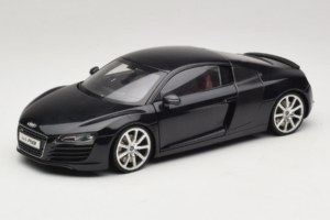 Audi R8 Μαύρο Kyosho 1:18 09213BK Μέταλλο