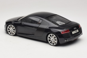 Audi R8 Μαύρο Kyosho 1:18 09213BK Μέταλλο - εικόνα 7 από 8