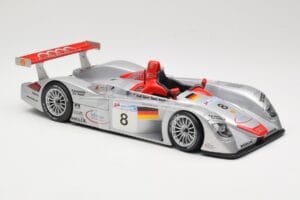 Audi R8 LMP900 #8 Audi Sport Team Joest F. Biela / E. Pirro / T. Kristensen 24 Hours of Le Mans 2000 Maisto 1:18 38899 Μέταλλ - εικόνα 4 από 6