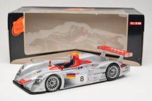 Audi R8 LMP900 #8 Audi Sport Team Joest F. Biela / E. Pirro / T. Kristensen 24 Hours of Le Mans 2000 Maisto 1:18 38899 Μέταλλ - εικόνα 6 από 6